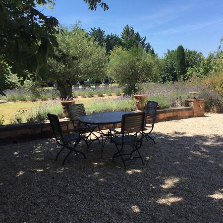 Superbe Mas Provençal 600m2 avec une Superbe Piscine Chauffée et très grand jardin 9000m2, situé au cœur du Luberon en campagne proche de L'Isle sur la Sorgue, 12 personnes, LS2-17 FIGNOULADO Cavaillon Exterior foto