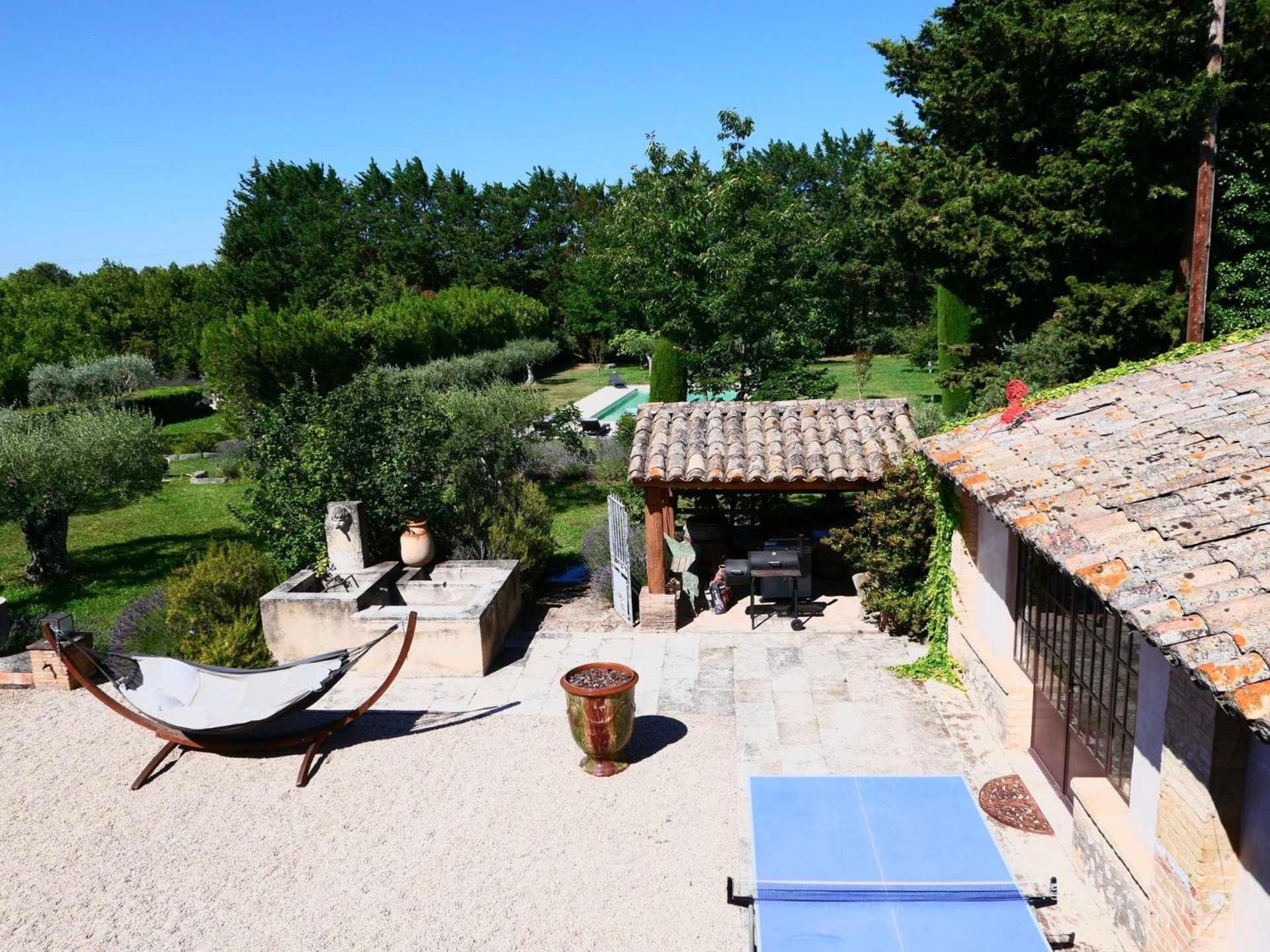 Superbe Mas Provençal 600m2 avec une Superbe Piscine Chauffée et très grand jardin 9000m2, situé au cœur du Luberon en campagne proche de L'Isle sur la Sorgue, 12 personnes, LS2-17 FIGNOULADO Cavaillon Exterior foto