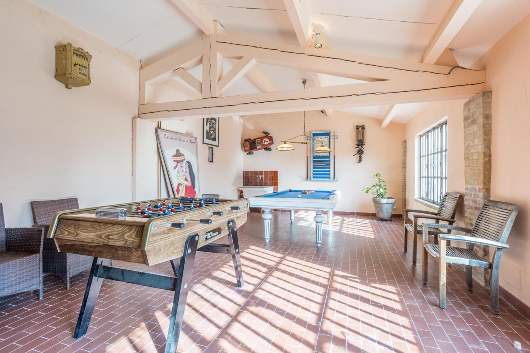Superbe Mas Provençal 600m2 avec une Superbe Piscine Chauffée et très grand jardin 9000m2, situé au cœur du Luberon en campagne proche de L'Isle sur la Sorgue, 12 personnes, LS2-17 FIGNOULADO Cavaillon Exterior foto