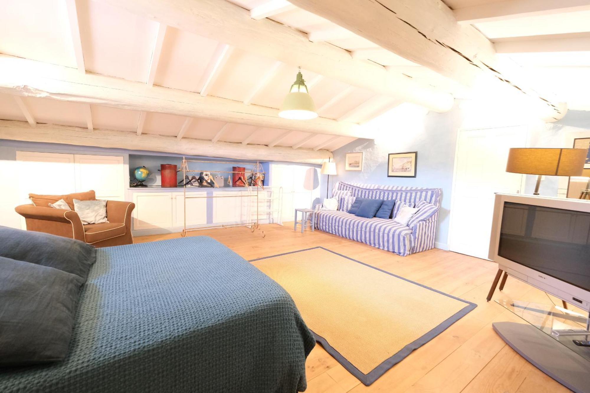 Superbe Mas Provençal 600m2 avec une Superbe Piscine Chauffée et très grand jardin 9000m2, situé au cœur du Luberon en campagne proche de L'Isle sur la Sorgue, 12 personnes, LS2-17 FIGNOULADO Cavaillon Exterior foto