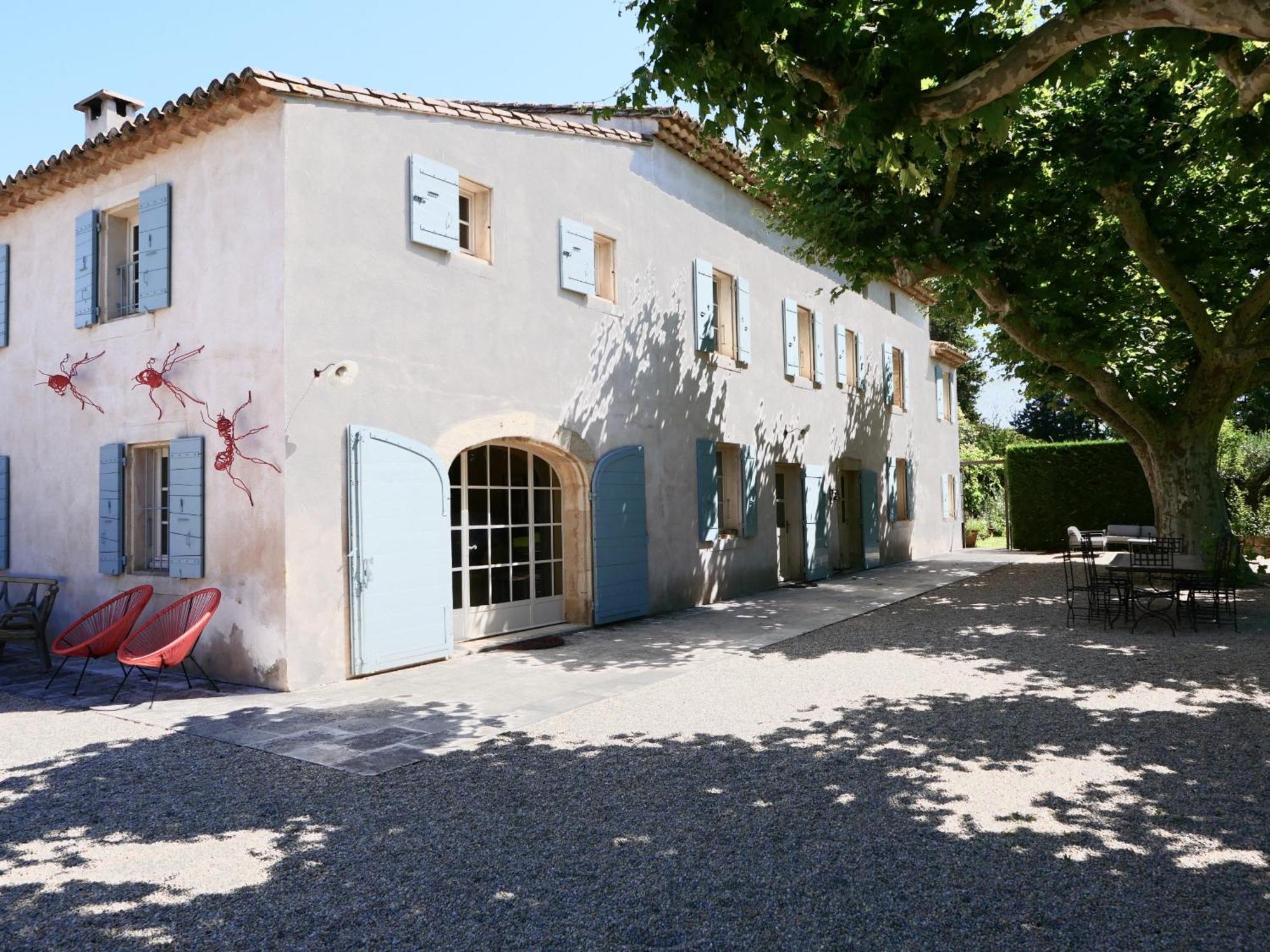 Superbe Mas Provençal 600m2 avec une Superbe Piscine Chauffée et très grand jardin 9000m2, situé au cœur du Luberon en campagne proche de L'Isle sur la Sorgue, 12 personnes, LS2-17 FIGNOULADO Cavaillon Exterior foto