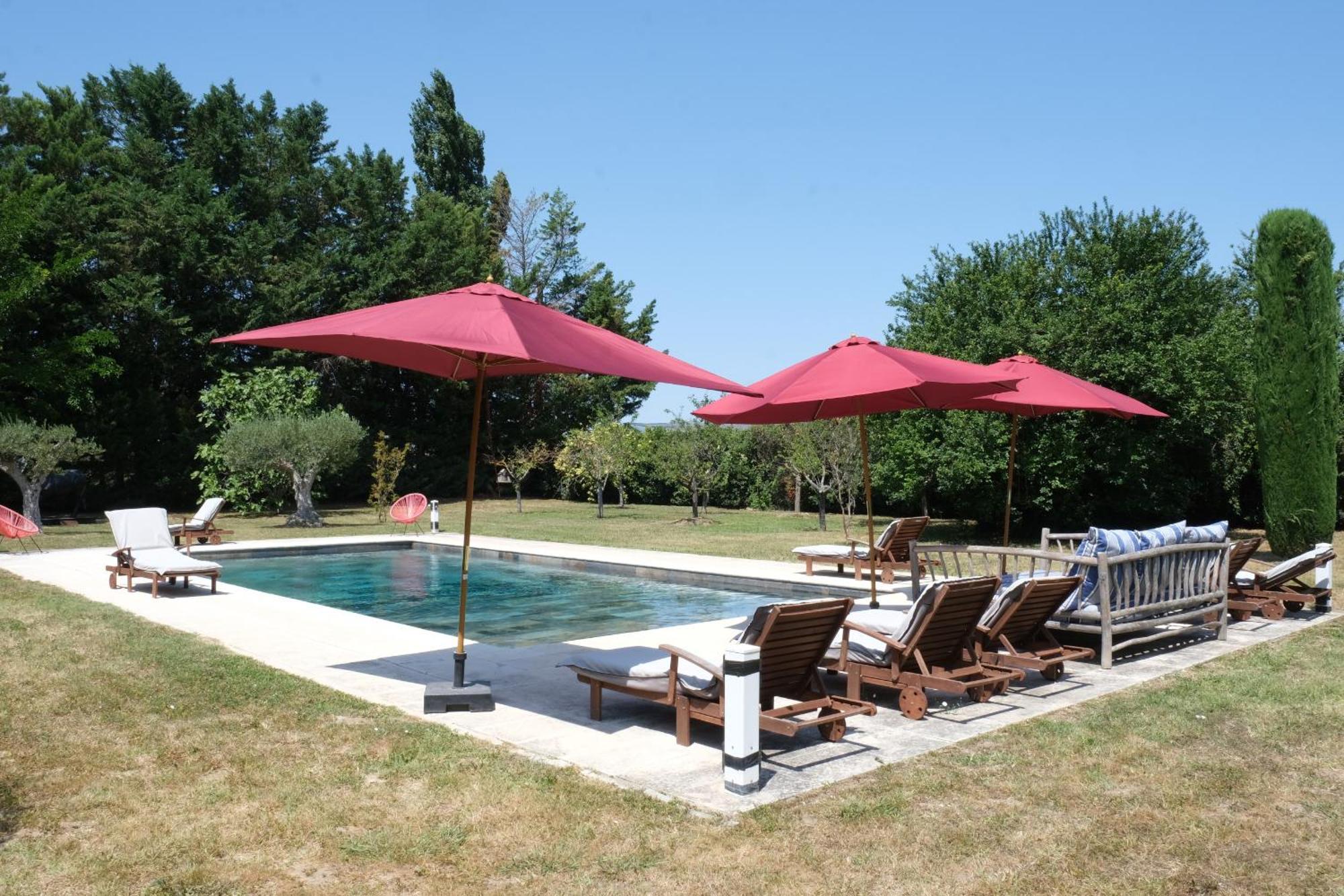 Superbe Mas Provençal 600m2 avec une Superbe Piscine Chauffée et très grand jardin 9000m2, situé au cœur du Luberon en campagne proche de L'Isle sur la Sorgue, 12 personnes, LS2-17 FIGNOULADO Cavaillon Exterior foto