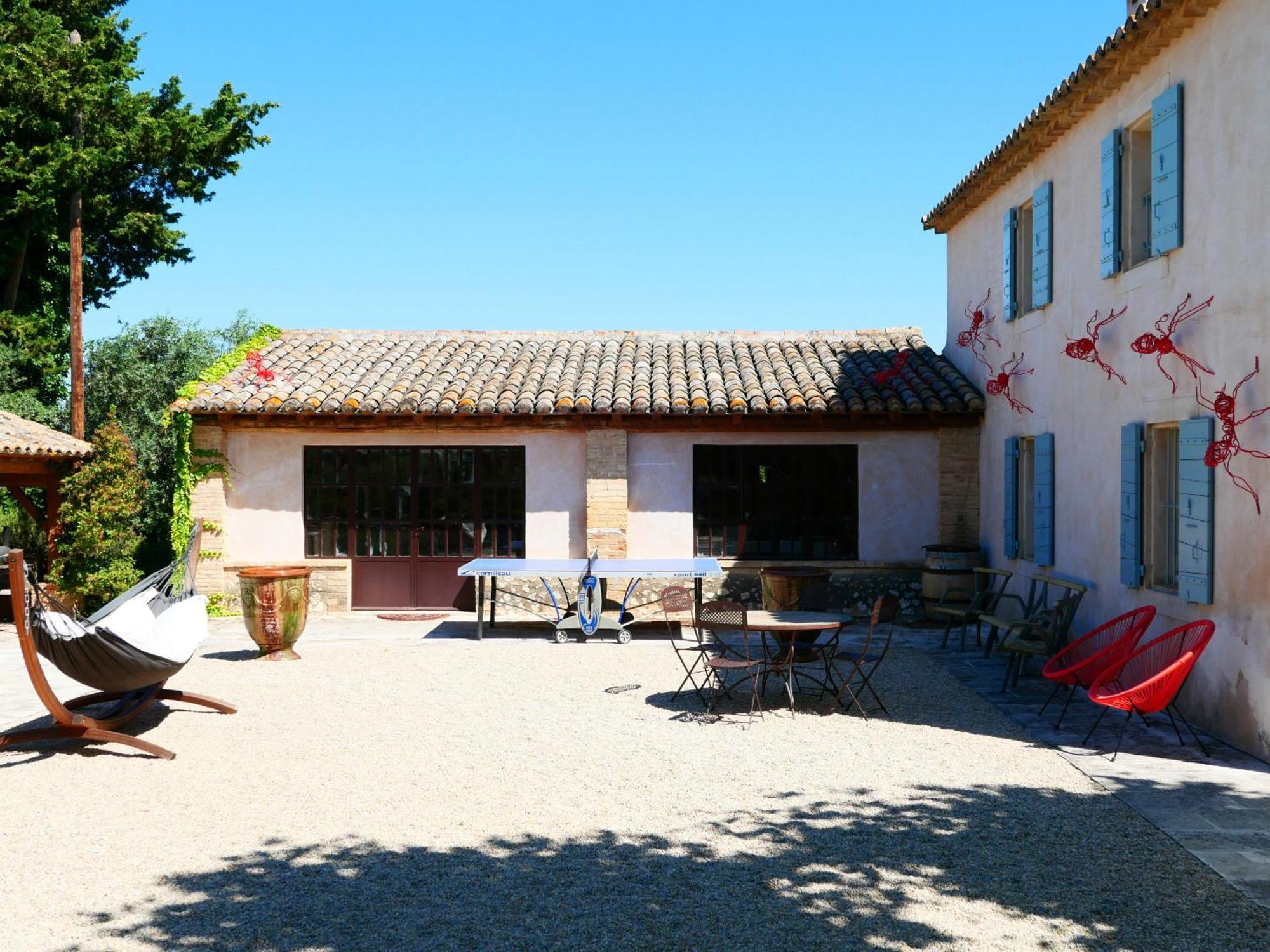 Superbe Mas Provençal 600m2 avec une Superbe Piscine Chauffée et très grand jardin 9000m2, situé au cœur du Luberon en campagne proche de L'Isle sur la Sorgue, 12 personnes, LS2-17 FIGNOULADO Cavaillon Exterior foto