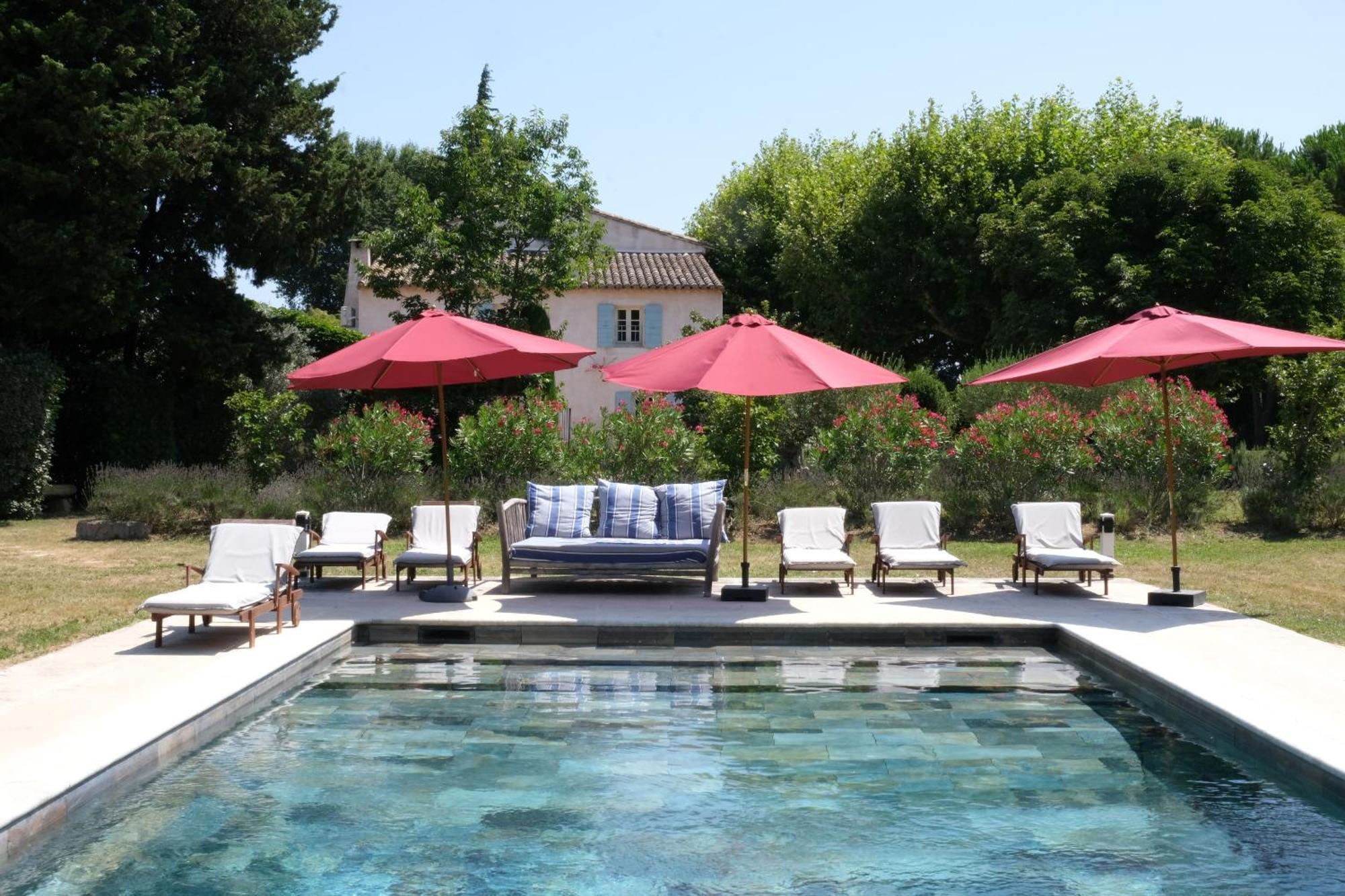 Superbe Mas Provençal 600m2 avec une Superbe Piscine Chauffée et très grand jardin 9000m2, situé au cœur du Luberon en campagne proche de L'Isle sur la Sorgue, 12 personnes, LS2-17 FIGNOULADO Cavaillon Exterior foto